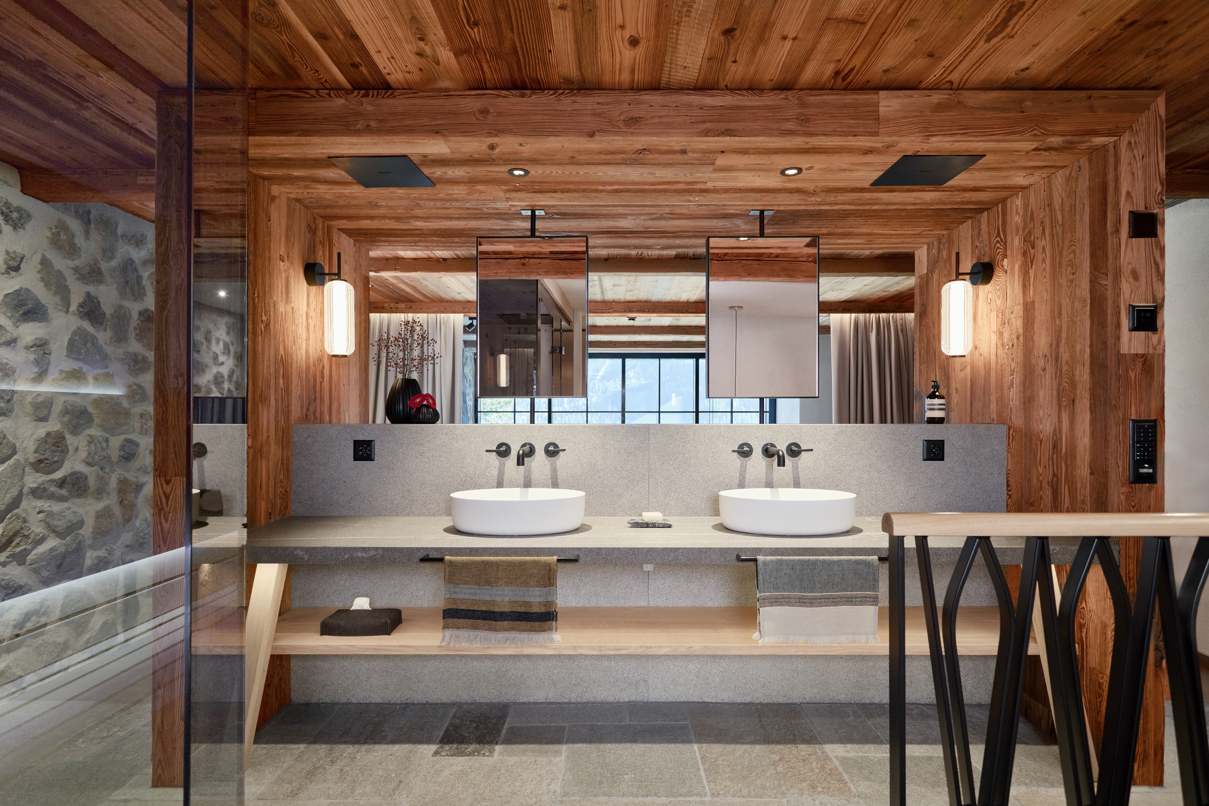 Lakeviewpool Chalet 2